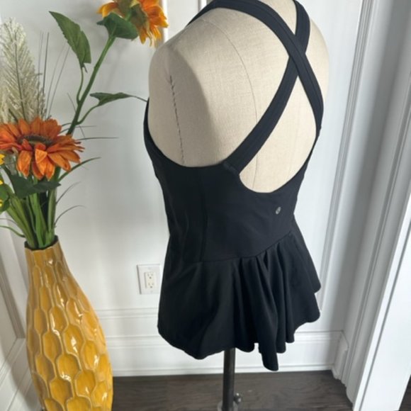 lululemon Pleated Criss cross back tank - Picture 4 of 16